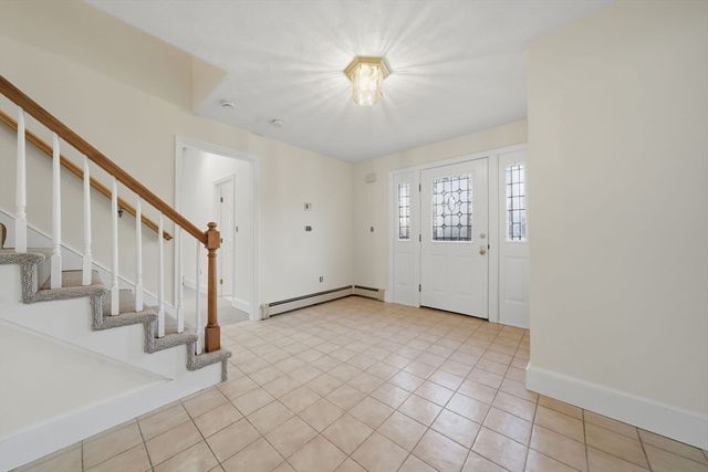 99 Garfield Ave A, Woburn, MA 01801