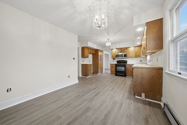 99 Garfield Ave A, Woburn, MA 01801