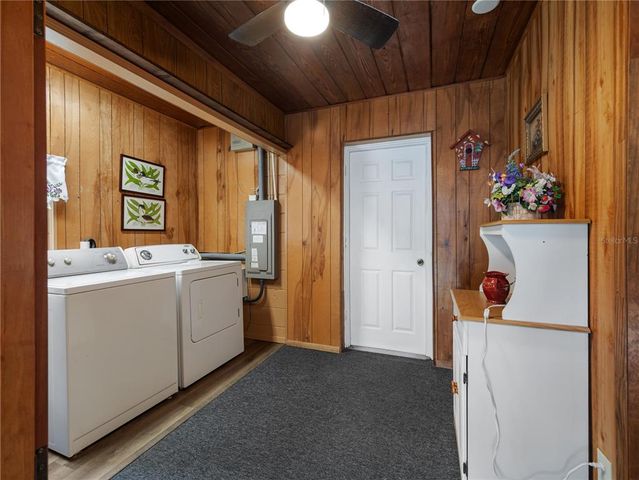 5915 SE HOLLY ROAD, Belleview, FL 34420