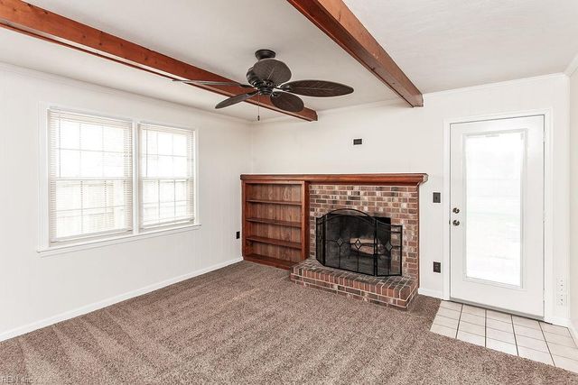 3905 Quartz LN, Virginia Beach, VA 23456
