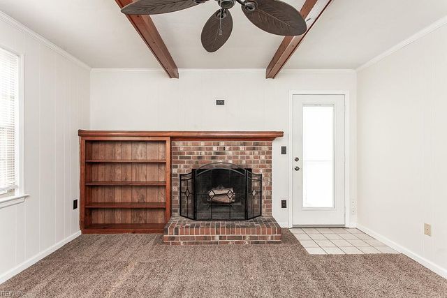 3905 Quartz LN, Virginia Beach, VA 23456