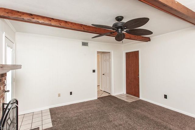 3905 Quartz LN, Virginia Beach, VA 23456