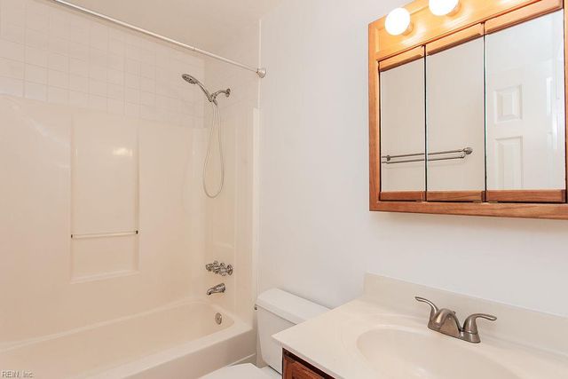 3905 Quartz LN, Virginia Beach, VA 23456