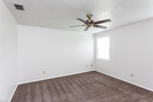 3905 Quartz LN, Virginia Beach, VA 23456