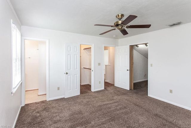 3905 Quartz LN, Virginia Beach, VA 23456