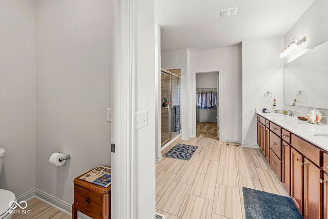 9627 Summerton Drive, Fishers, IN 46037