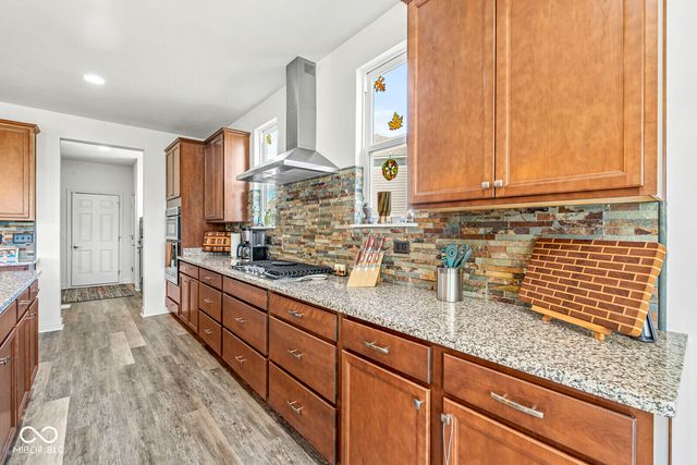 9627 Summerton Drive, Fishers, IN 46037