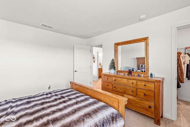 9627 Summerton Drive, Fishers, IN 46037