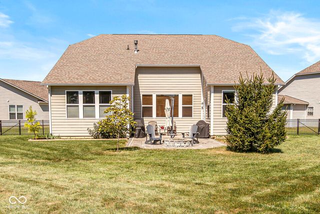 9627 Summerton Drive, Fishers, IN 46037