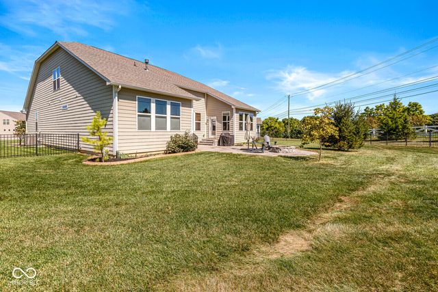 9627 Summerton Drive, Fishers, IN 46037