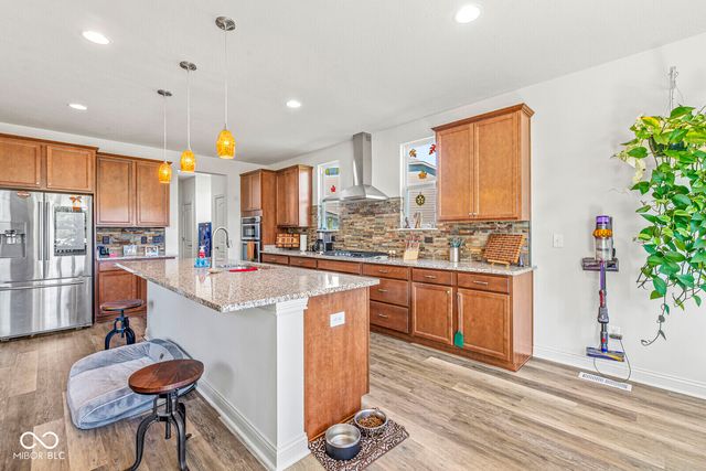 9627 Summerton Drive, Fishers, IN 46037