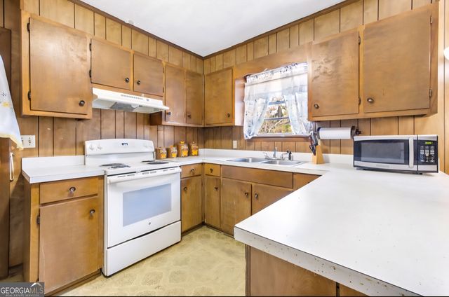 200 Ellis Street, Metter, GA 30439