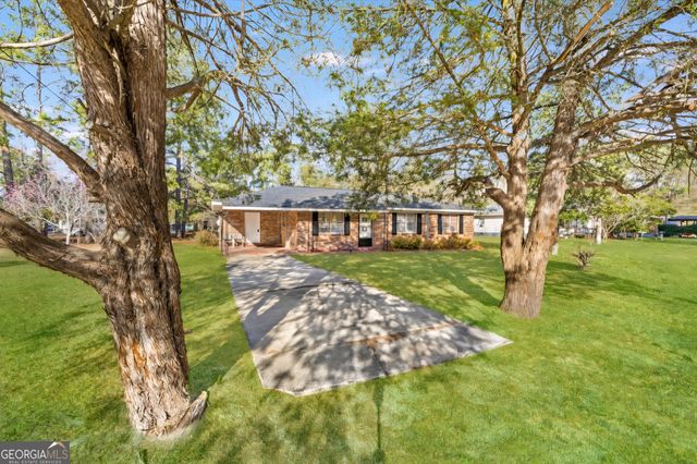 200 Ellis Street, Metter, GA 30439