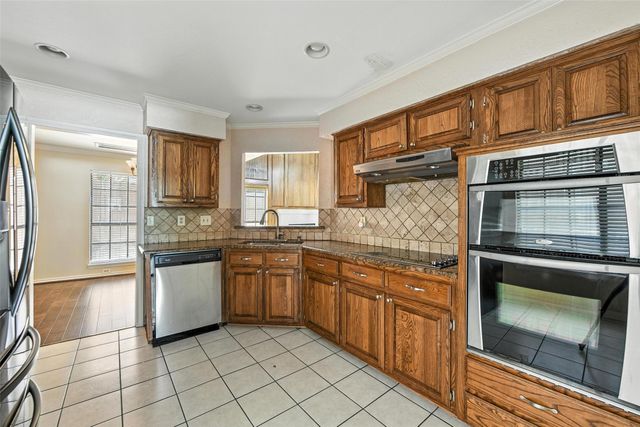 300 Saint Emelion Court, Irving, TX 75038