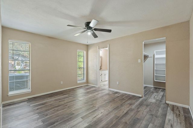 104 Oakmont Drive, Conroe, TX 77301