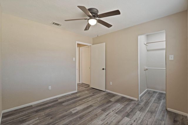 104 Oakmont Drive, Conroe, TX 77301