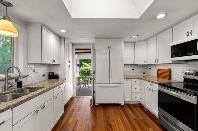 111 Rocky Hill Road, Plymouth, MA 02360