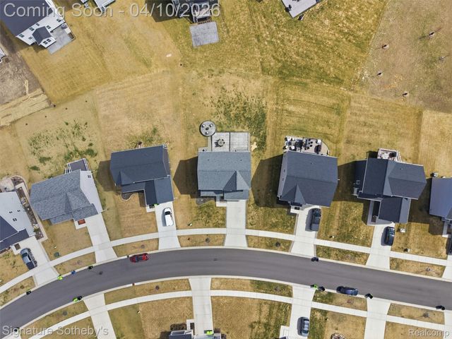 281 Quartz Way, White Lake Charter Township, MI 48386