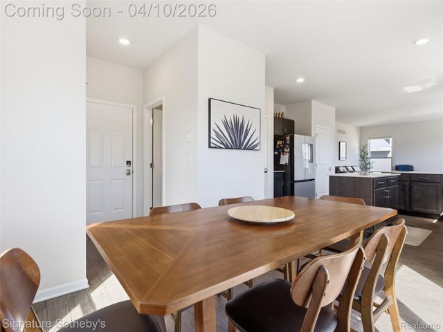 281 Quartz Way, White Lake Charter Township, MI 48386