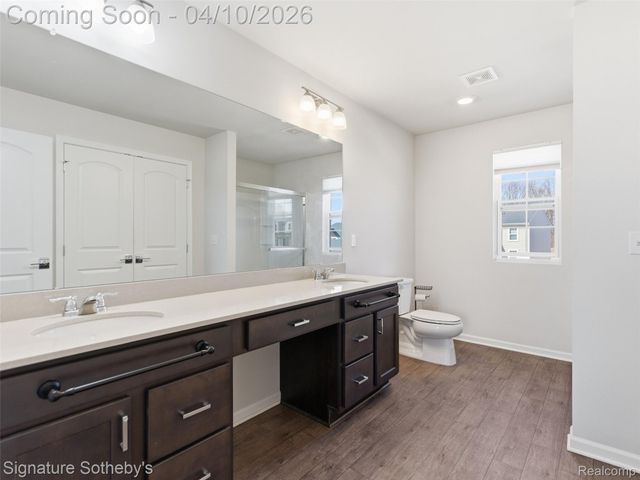 281 Quartz Way, White Lake Charter Township, MI 48386