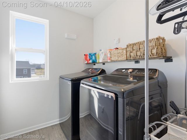 281 Quartz Way, White Lake Charter Township, MI 48386