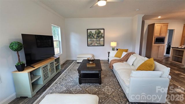 131 Boxwood Lane, Forest City, NC 28043