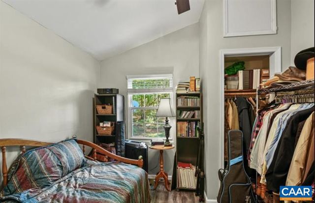 10239 HOWARDSVILLE RD, Howardsville, VA 24562