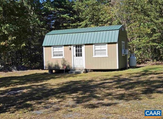 10239 HOWARDSVILLE RD, Howardsville, VA 24562