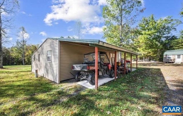 10239 HOWARDSVILLE RD, Howardsville, VA 24562