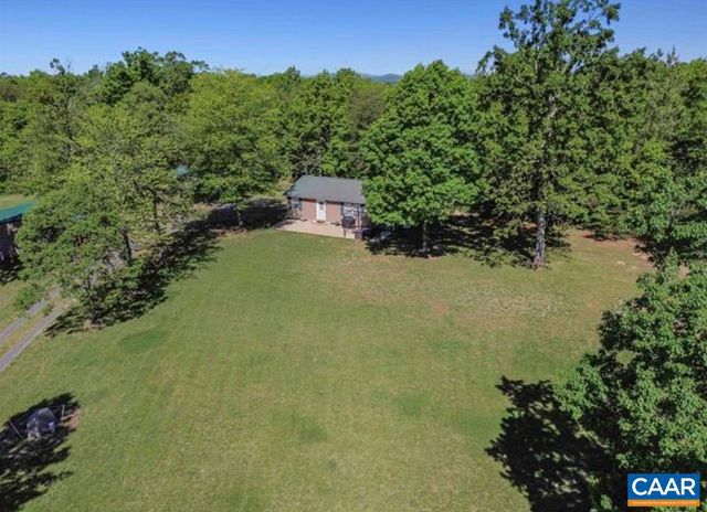 10239 HOWARDSVILLE RD, Howardsville, VA 24562