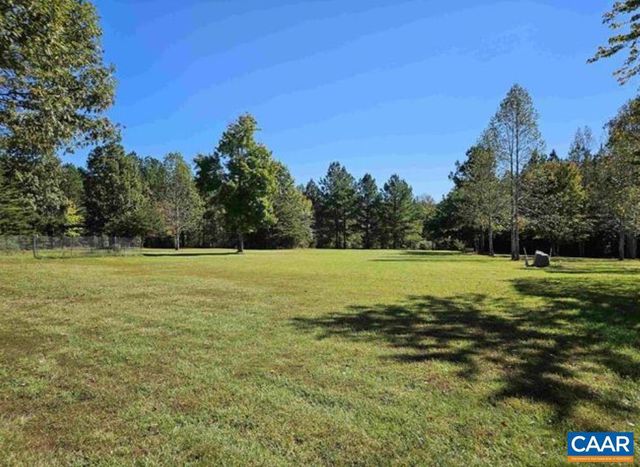 10239 HOWARDSVILLE RD, Howardsville, VA 24562