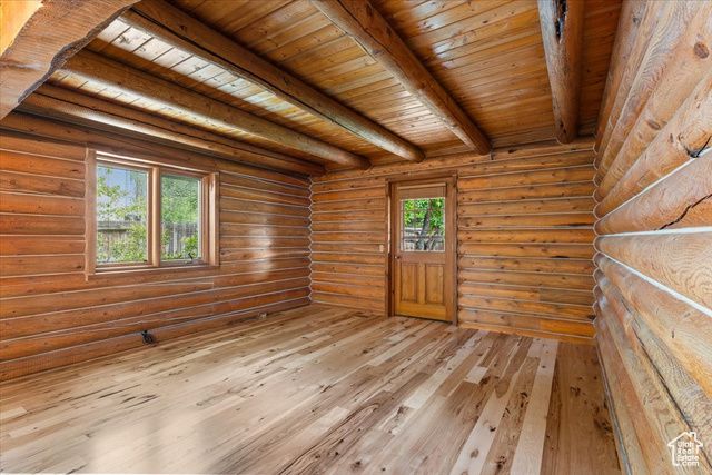1576 E 11400 S, Sandy, UT 84092