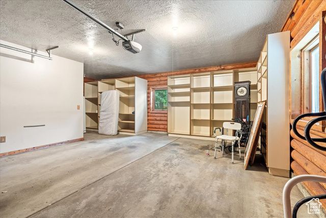 1576 E 11400 S, Sandy, UT 84092
