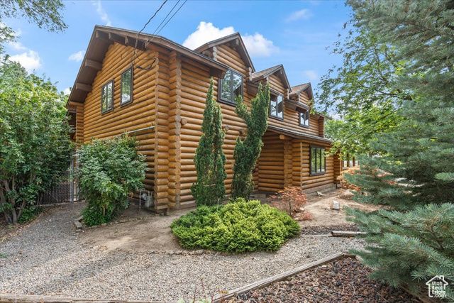 1576 E 11400 S, Sandy, UT 84092