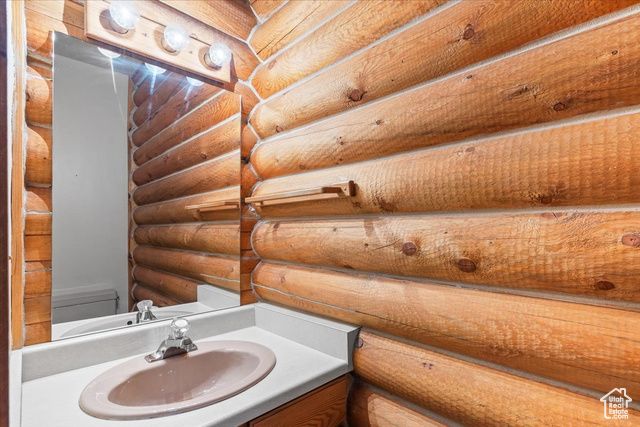 1576 E 11400 S, Sandy, UT 84092