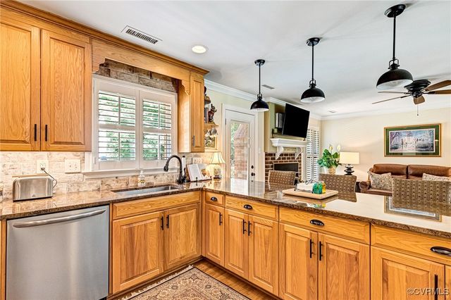 11491 New Farrington Ct, Glen Allen, VA 23059