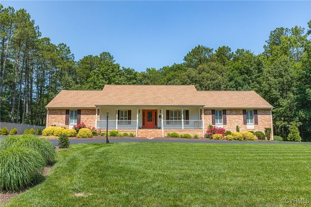 11491 New Farrington Ct, Glen Allen, VA 23059