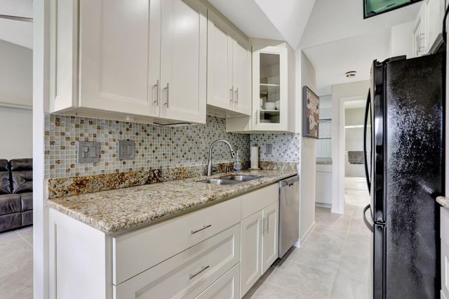 7460 La Paz Boulevard 108, Boca Raton, FL 33433