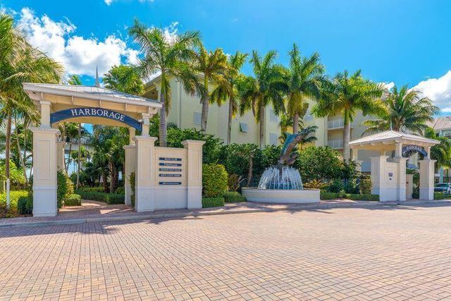 875 NW Flagler Avenue 203, Stuart, FL 34994