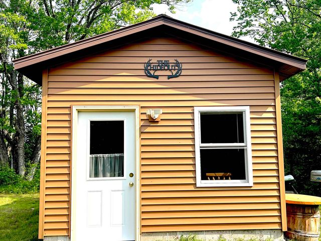 6072 Big Lick Lake Road, Republic, MI 49879