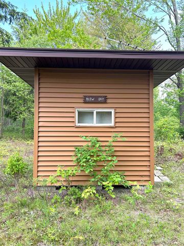 6072 Big Lick Lake Road, Republic, MI 49879