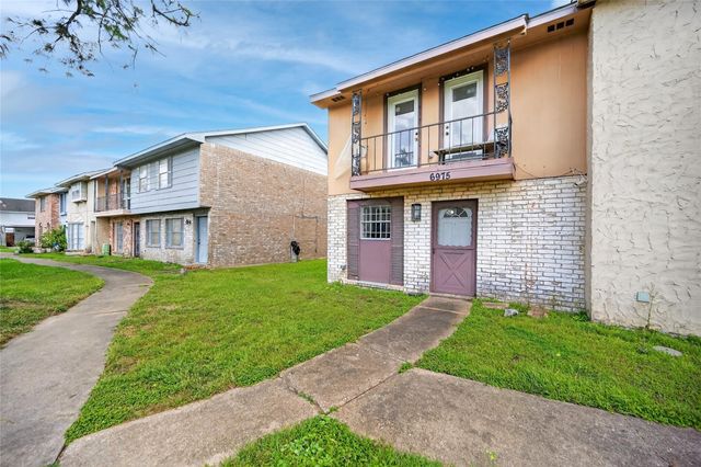 6975 Chasewood Drive, Houston, TX 77489