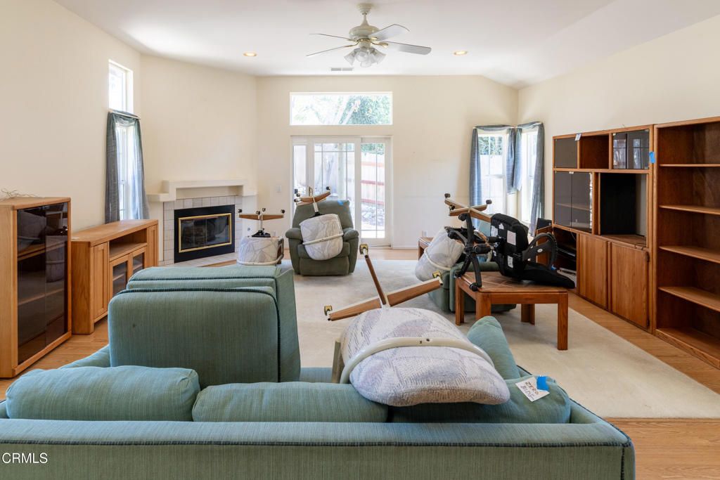 Image 11 of property listing at 215 Montebello Avenue, Ventura, CA 93004