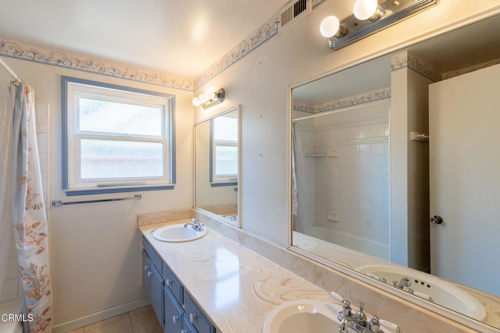 Image 19 of property listing at 215 Montebello Avenue, Ventura, CA 93004