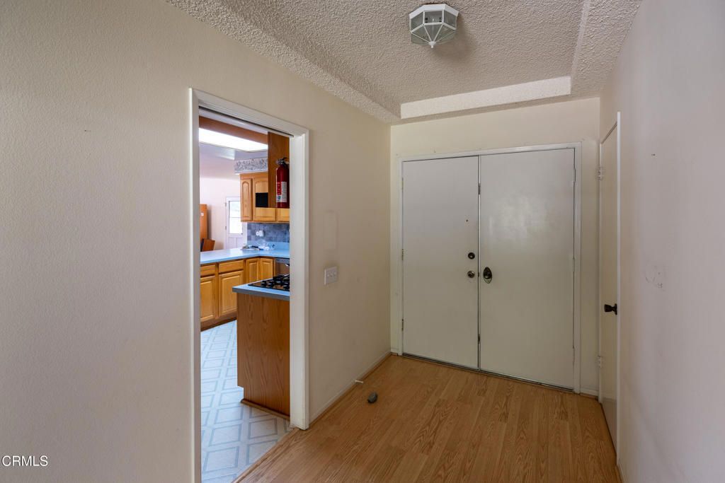 Image 4 of property listing at 215 Montebello Avenue, Ventura, CA 93004