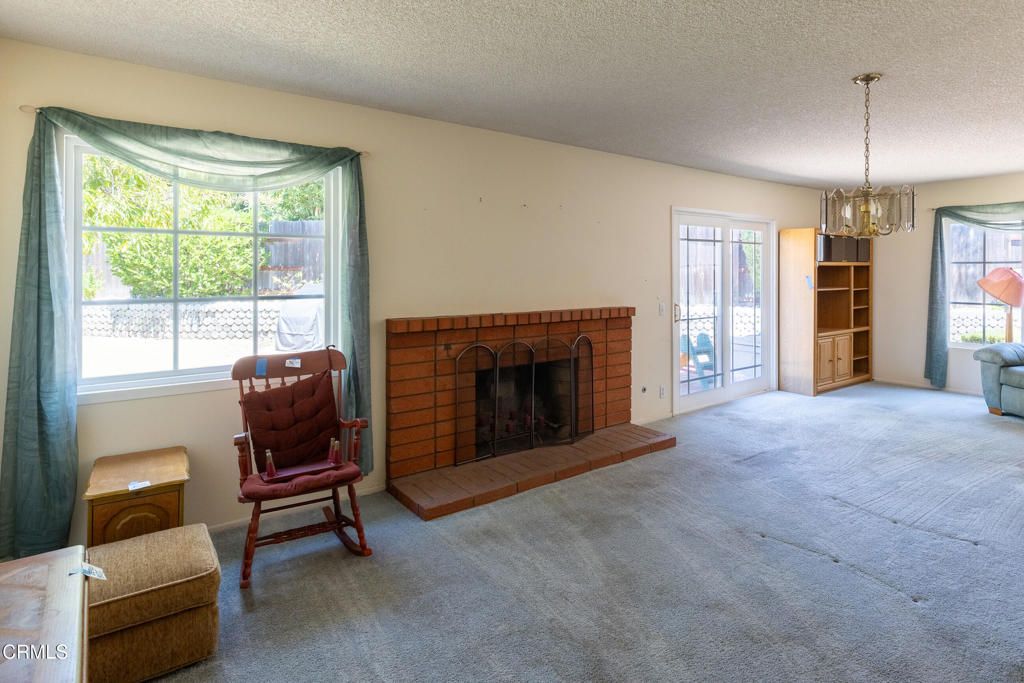 Image 5 of property listing at 215 Montebello Avenue, Ventura, CA 93004