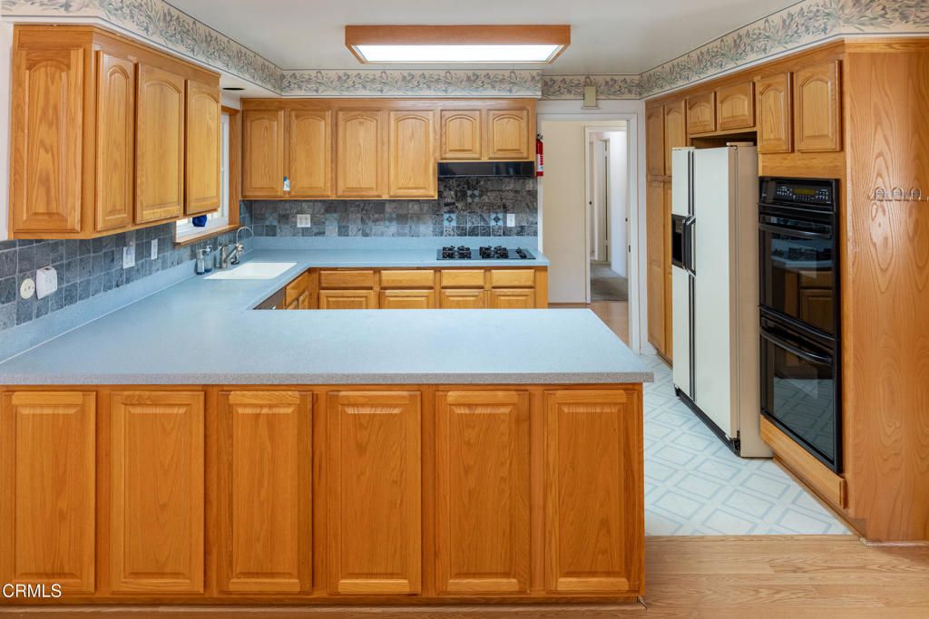 Image 9 of property listing at 215 Montebello Avenue, Ventura, CA 93004