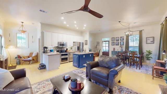 121 Tripp Lane, Carriere, MS 39426