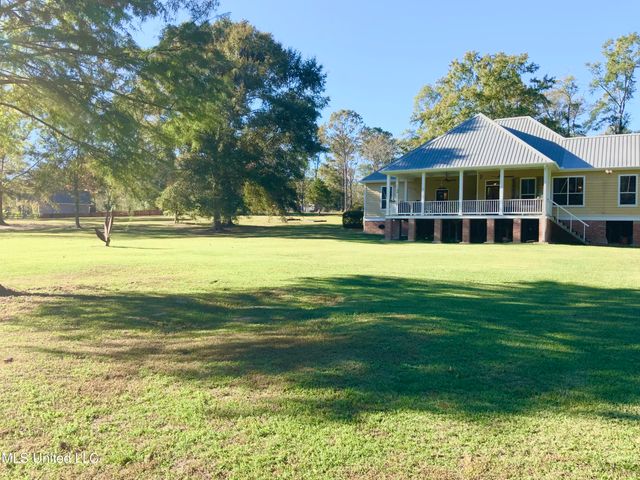 121 Tripp Lane, Carriere, MS 39426