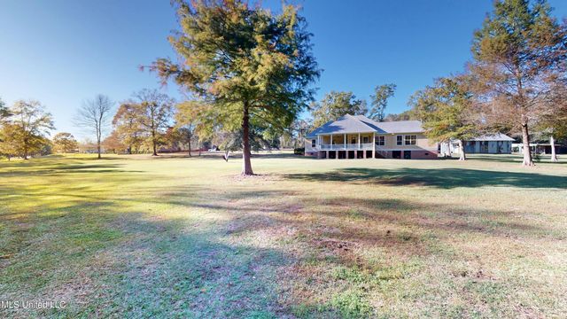 121 Tripp Lane, Carriere, MS 39426